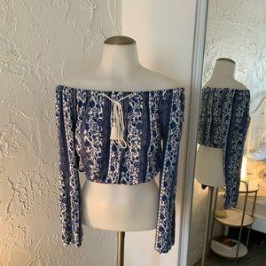 2-way long sleeved crop top